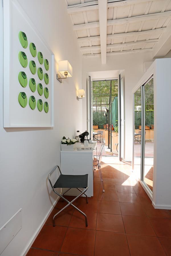 Domus Croce Bed & Breakfast Rome Bagian luar foto