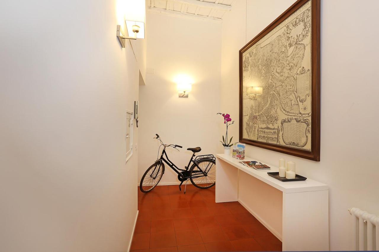 Domus Croce Bed & Breakfast Rome Bagian luar foto
