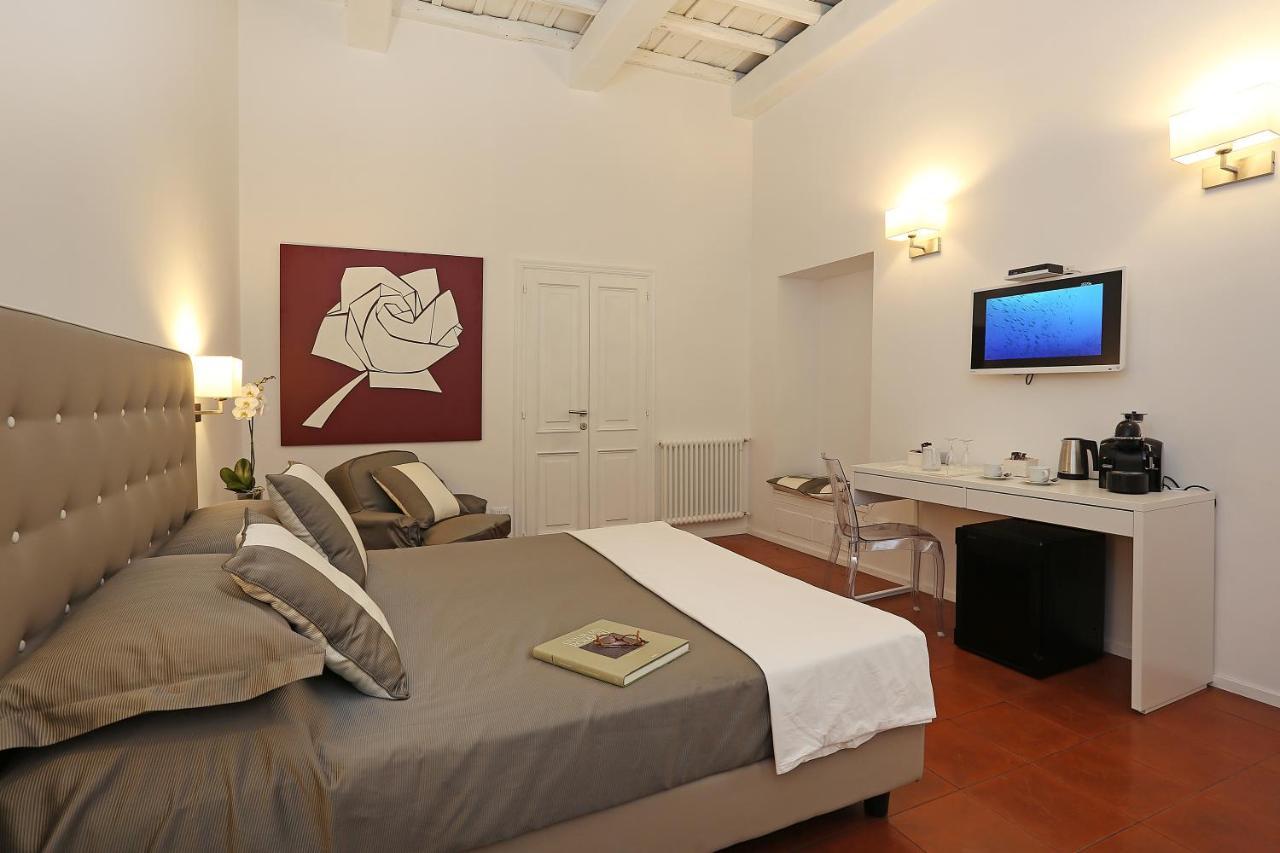 Domus Croce Bed & Breakfast Rome Bagian luar foto